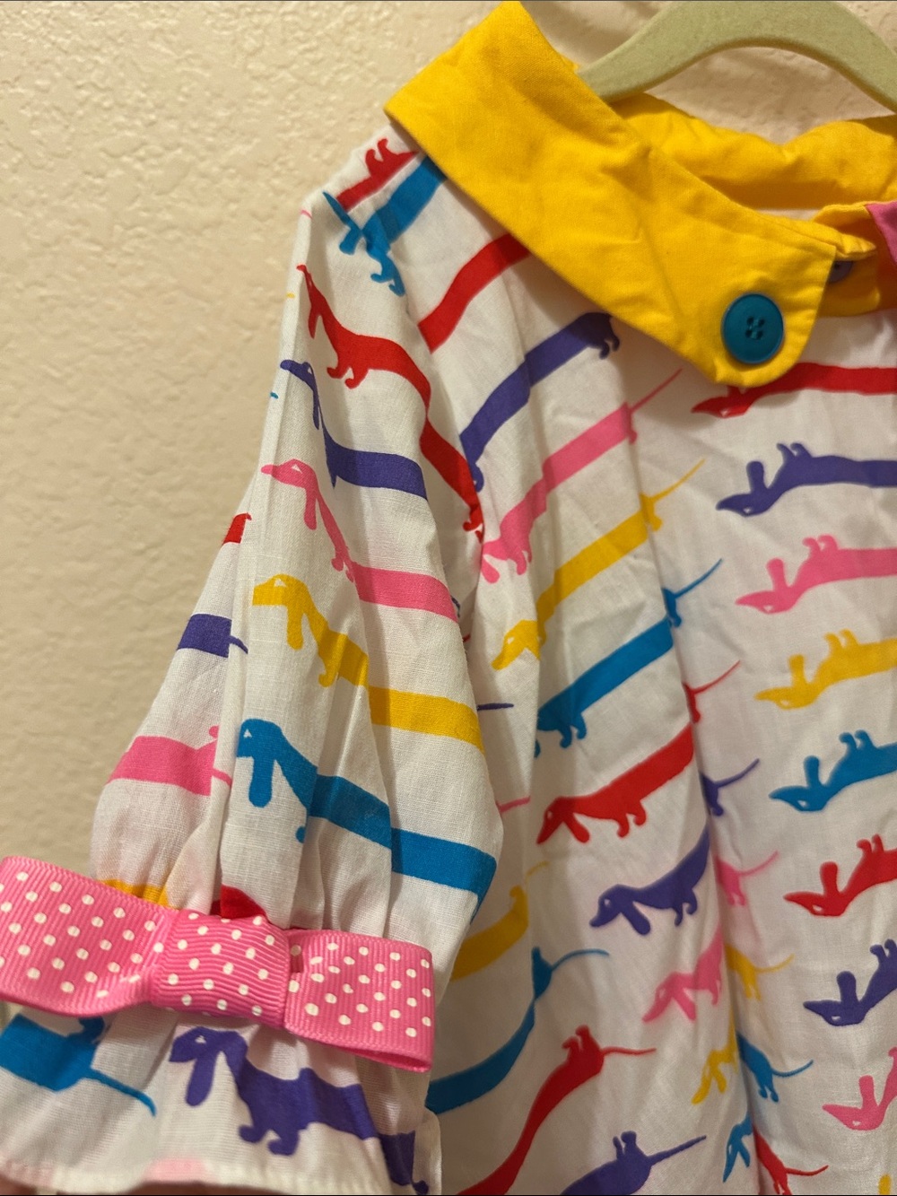 Vintage Bright Multicolor Dachshund Print Dress with Yellow Collar - Picture 2 of 6